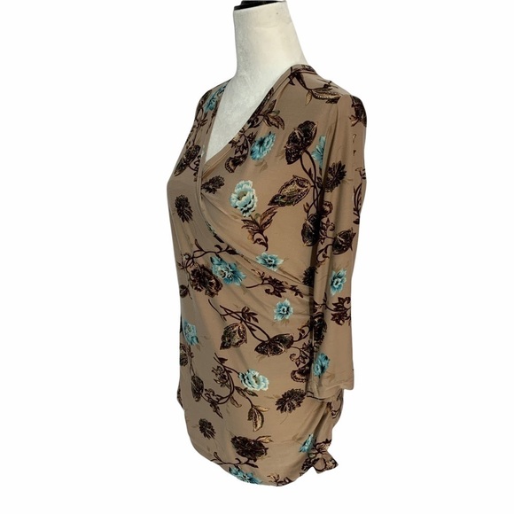 RIPE Australia 💙V-Neck Cross Over V-Neck Beige Floral Top S - Picture 4 of 9